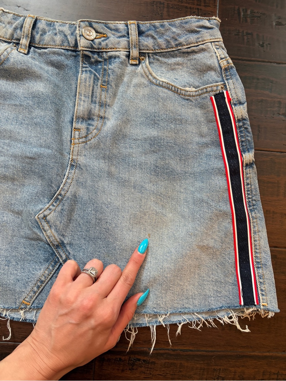 Zara Light Wash Denim Mini Skirt with Red & Navy Side Stripe 90’s Y2K micro mini - Picture 5 of 7